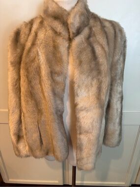 80s vintage Sears Light Beige Faux Fur cape